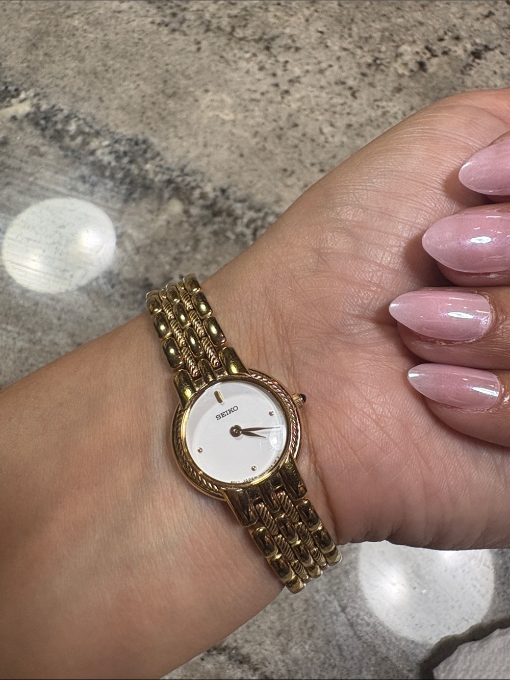 Seiko Women's Gold Tone Dress Watch - Elegant White Dial stainless steal